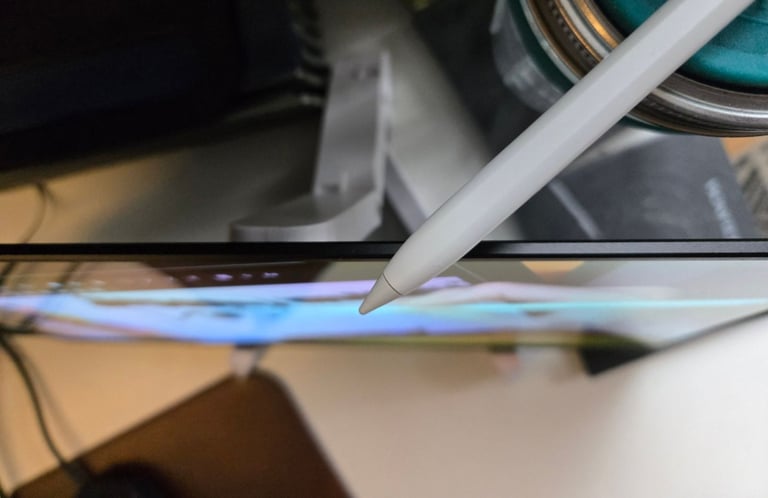 image for  OLED Portable Monitor, 13.3 inch, FHD, HDR400, 1ms response time