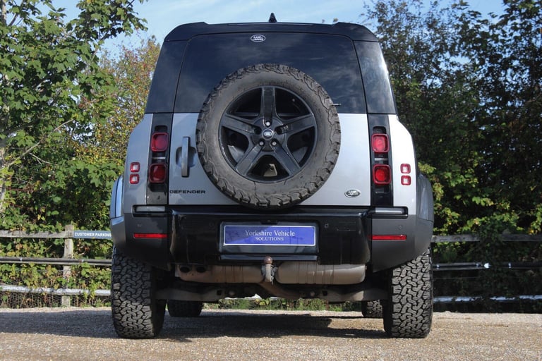 2021 Land Rover Defender 110 3.0 D250 MHEV SE Hard Top SUV Auto 4WD MWB Euro 6 (s/s) 5dr PANEL VA...