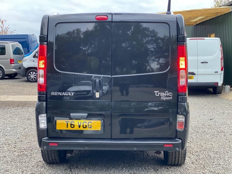 2013 Renault Trafic 2.0 dCi SL27 Sport L1 H1 3dr PANEL VAN Diesel Manual