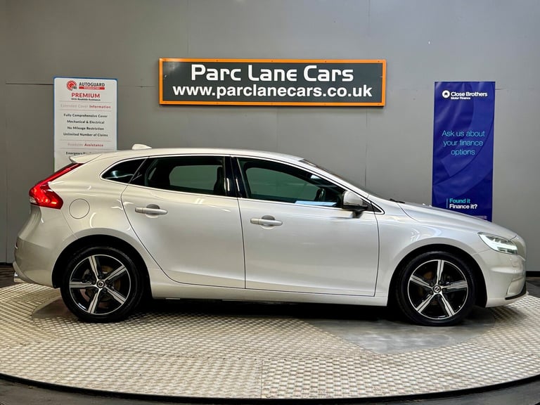 2016 Volvo V40 2.0 D2 R-Design Nav Plus Hatchback 5dr Diesel - 20 POUNDS ROAD