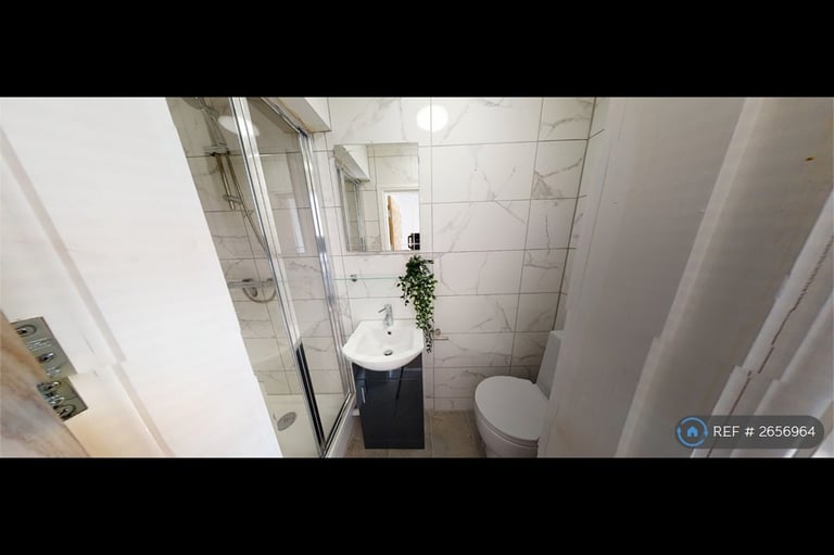 8 bedroom house in Charter Avenue, Coventry, CV4 (8 bed) (#2656964)
