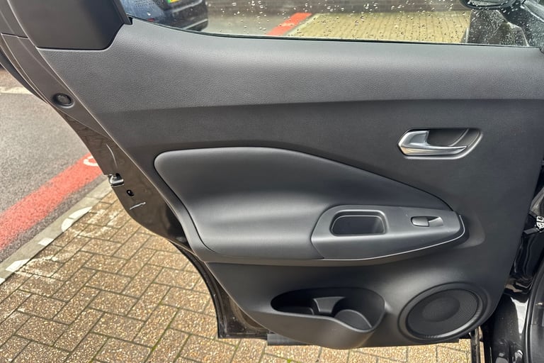 2022 Nissan Juke 1.6 Hybrid N-Connecta 5dr Auto Hatchback Hybrid Automatic