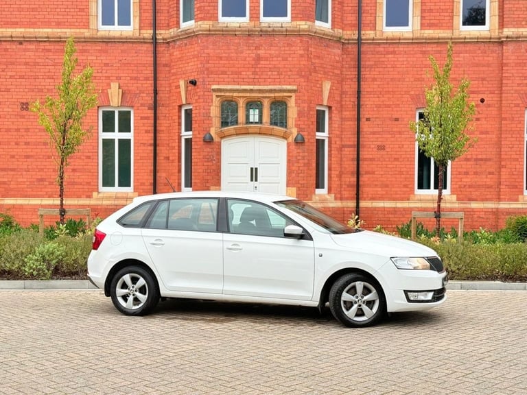 image for 2014 Skoda Rapid Spaceback 1.6 TDI SE Hatchback 5dr Diesel Manual Euro 5 (90 ps) Hatchback Diesel...