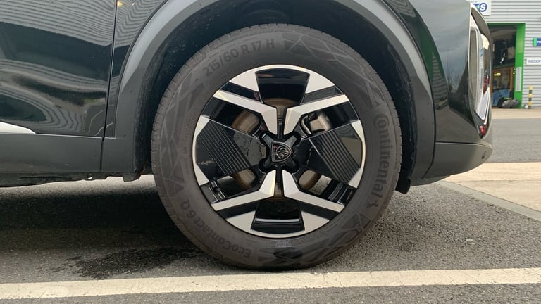 2025 Peugeot 2008 1.2 HYBRID GT SUV 5dr Petrol Hybrid e-DSC6 Euro 6 (s/s) (136 ps) SUV Hybrid Aut...