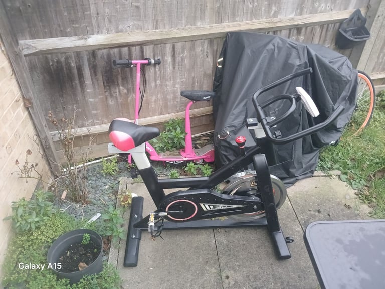 Exercise bikes gumtree 2025