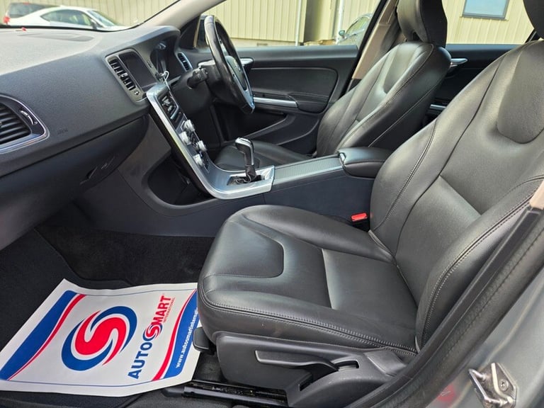 Volvo V60 D4 CROSS COUNTRY SE NAV