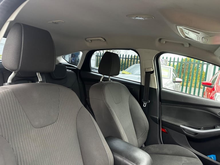 2013 Ford Focus 1.6 125 Titanium 5dr Powershift HATCHBACK PETROL Automatic