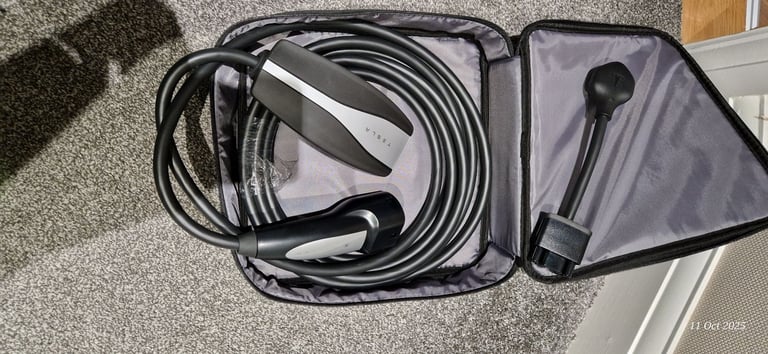 Tesla Mobile Charger 3kw_only £90
