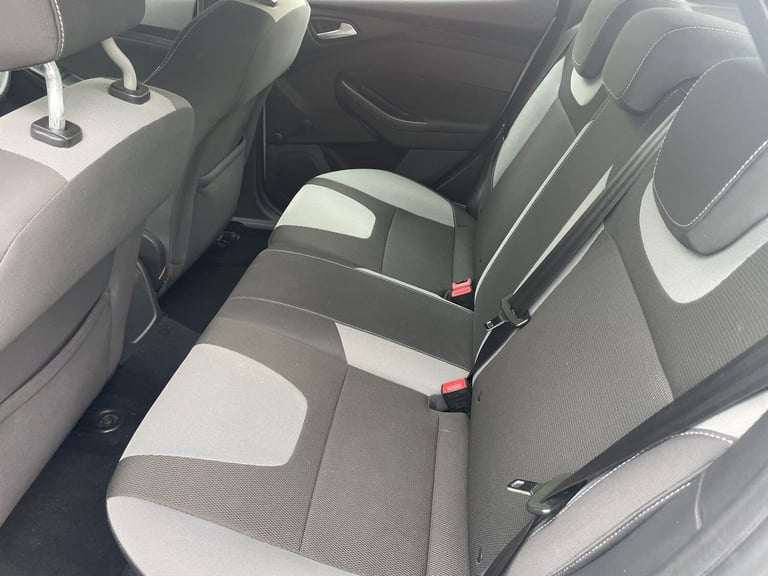2012 Ford Focus 1.6 TDCi 115 Zetec 5dr HATCHBACK Diesel Manual