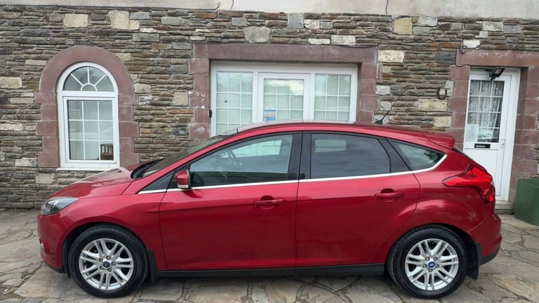 2012 Ford Focus 1.0 125 EcoBoost Titanium 5dr HATCHBACK Petrol Manual