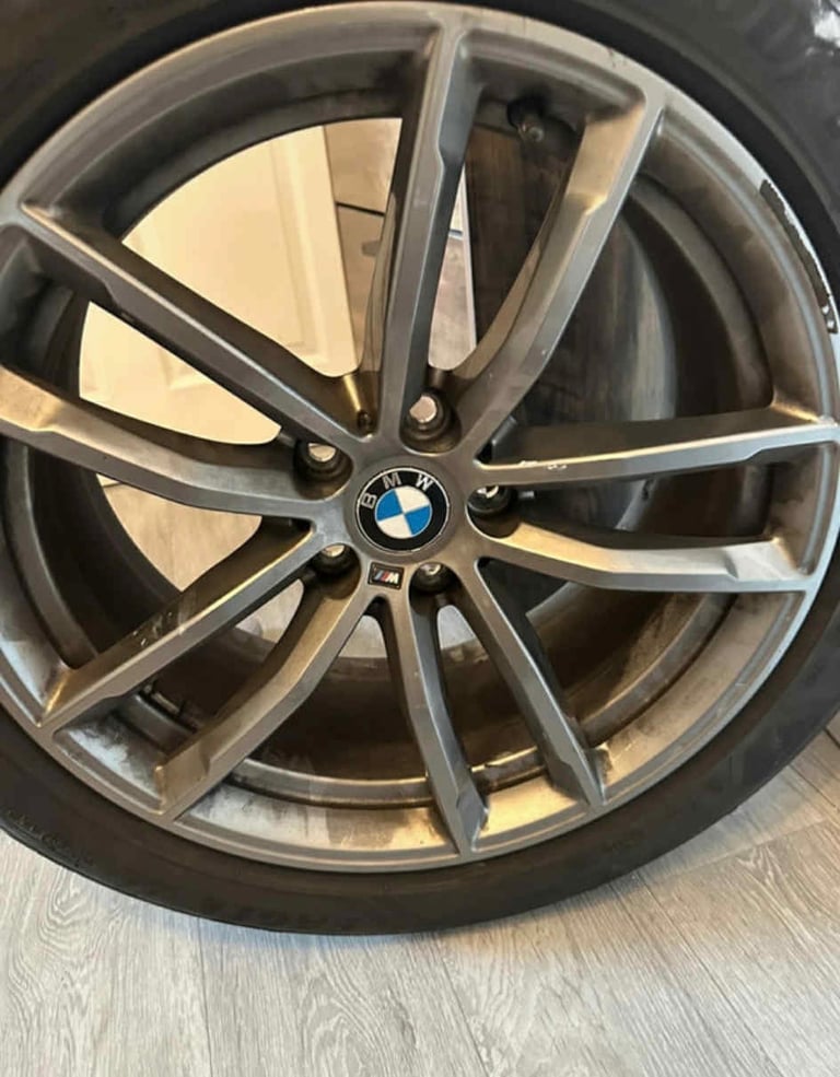 BMW series 5 2019 alloys 