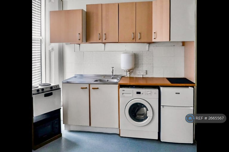 1 bedroom in Waverley Road, Redland, BS6 (#2665567)