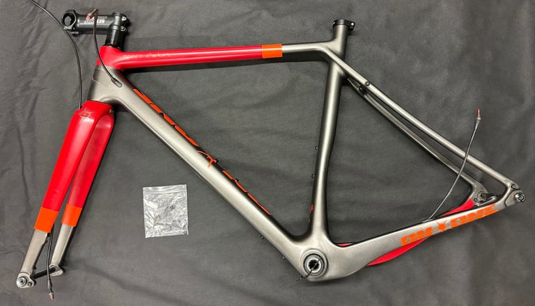 image for Gravel Bike On One Space Chicken Carbon Frame Medium 54cm Amazing Condition 