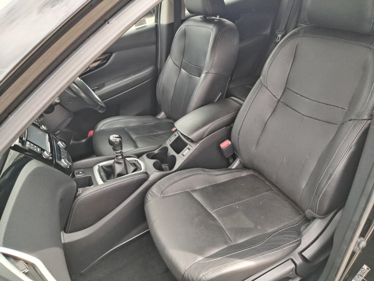 2015 Nissan Qashqai 1.6 dCi Tekna 5dr HATCHBACK Diesel Manual