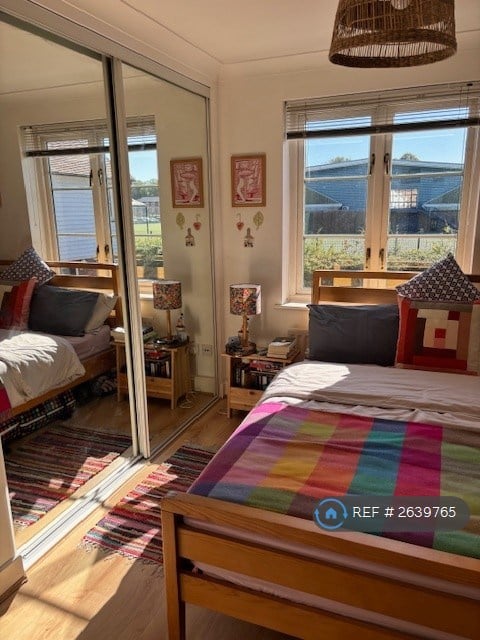 2 bedroom flat in The Spires, Canterbury, CT2 (2 bed) (#2639765)