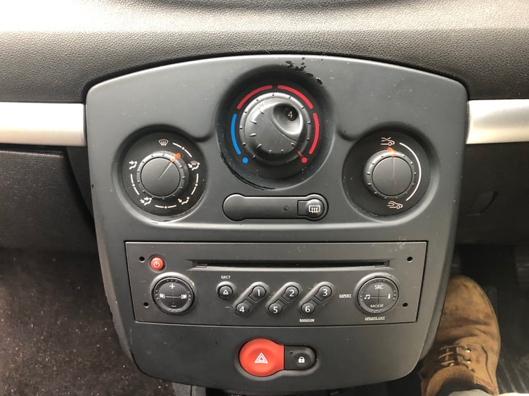 Renault, CLIO, Hatchback, 2007, Manual, 1390 (cc), 3 doors, Grey