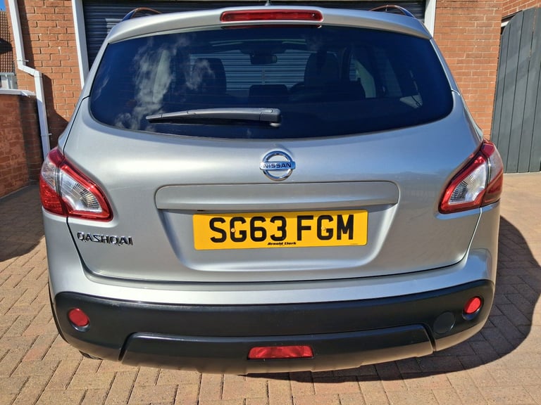 **SPACIOUS FAMILY CAR**NISSAN QASHQAI 1.6 360 VISION**5DR HATCH**SUV**