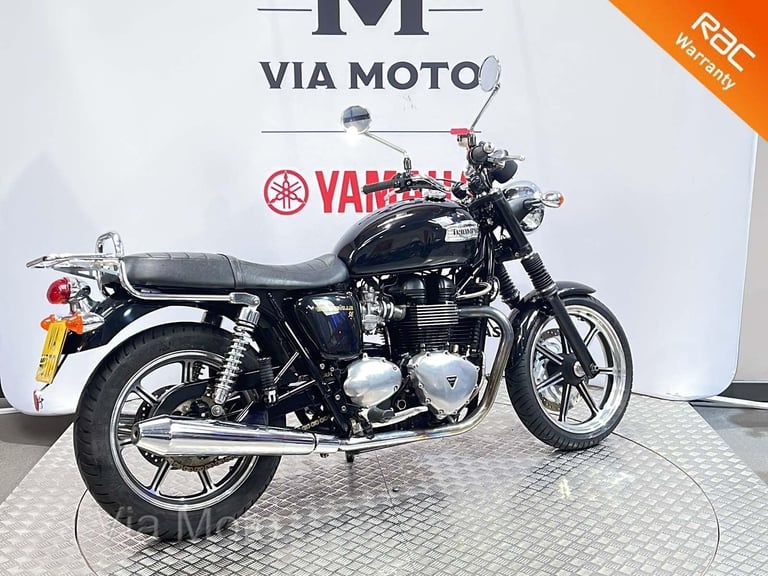 TRIUMPH BONNEVILLE 865 - 2011 - 1900 miles