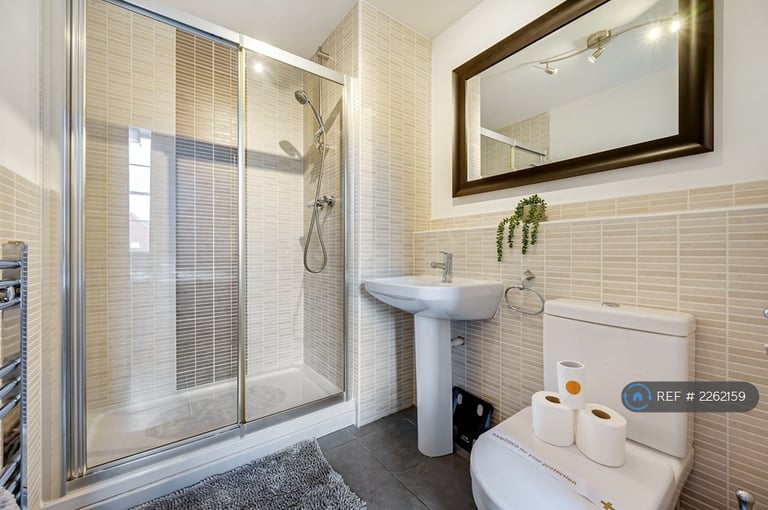 2 bedroom flat in Didsbury Gate, Manchester, M20 (2 bed) (#2262159)