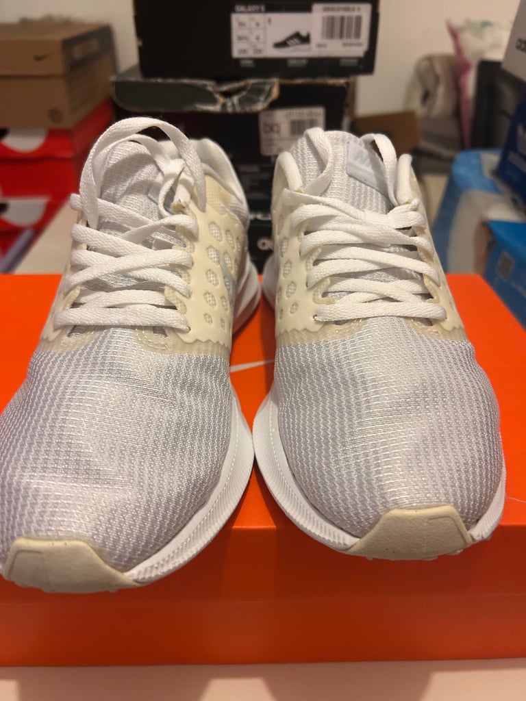 Ladies trainers