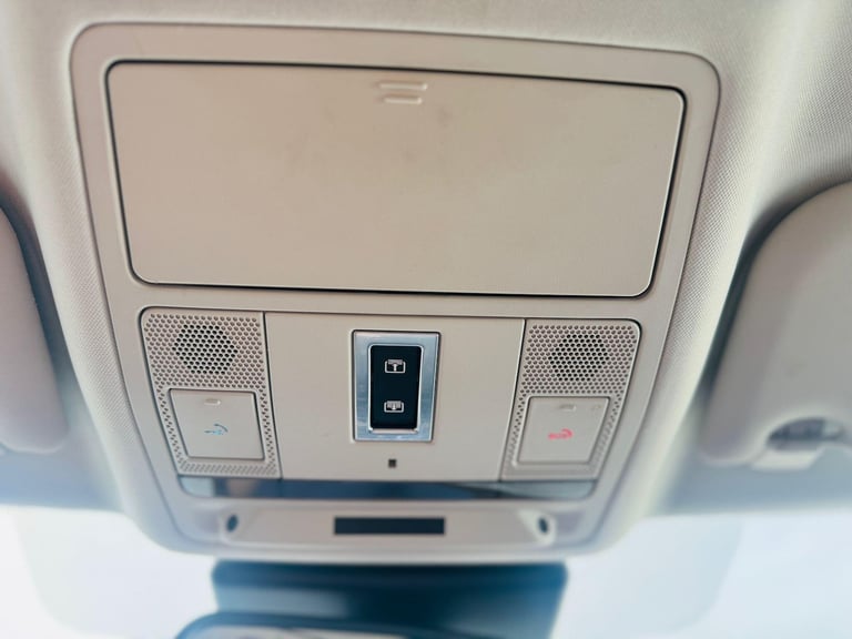 2017 Jaguar F-Pace 2.0d Portfolio 5dr Auto AWD ESTATE DIESEL Automatic