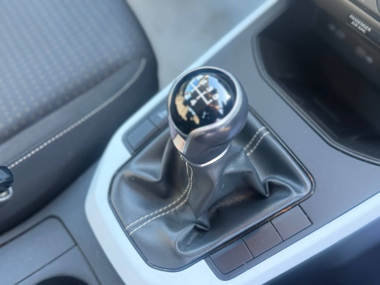 2022 SEAT Arona 1.0 TSI SE TECHNOLOGY Hatchback PETROL Manual