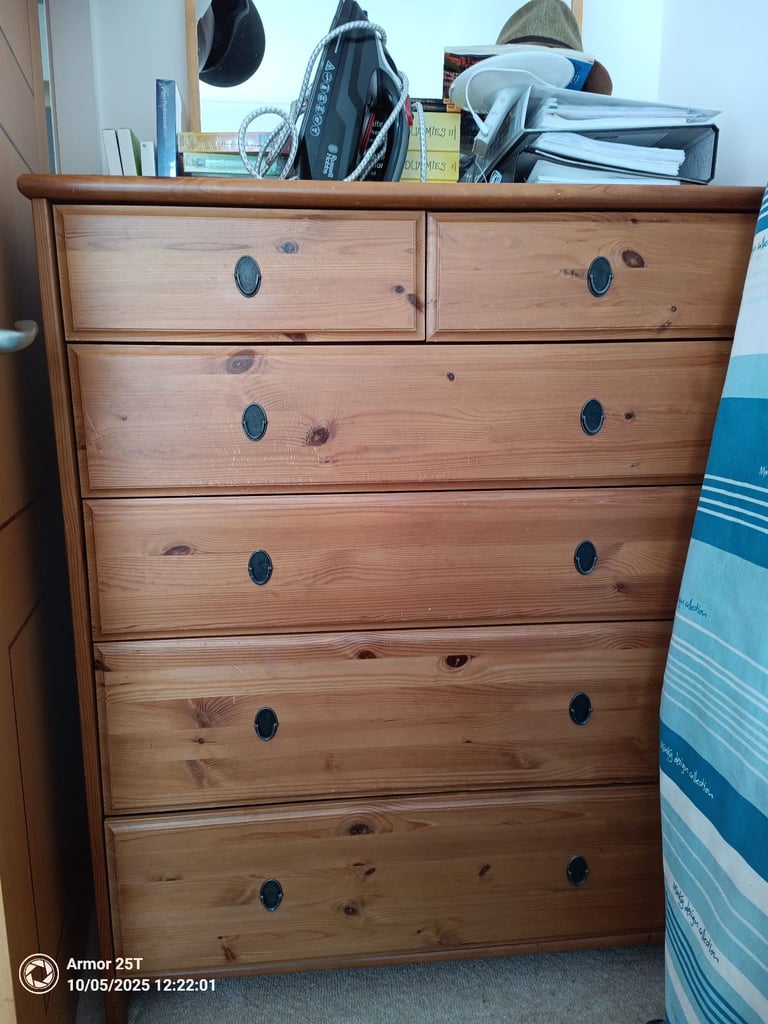 Chest of Drawers (approx. 5ft tall) available for collection (in Kent) - for FREE