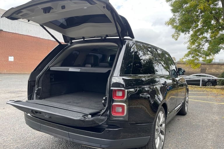 2020 Land Rover Range Rover 3.0 SD V6 Autobiography SUV 5dr Diesel Auto 4WD Euro 6 (s/s) (275 ps)...