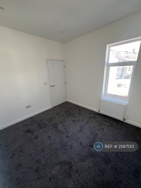5 bedroom house in Cromwell Road, Newport, NP19 (5 bed) (#2587013)