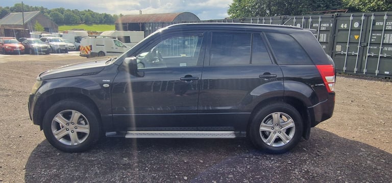 SUZUKI GRAND VITARA 4X4 LWB DDIS FULL MOT LOW MILES 