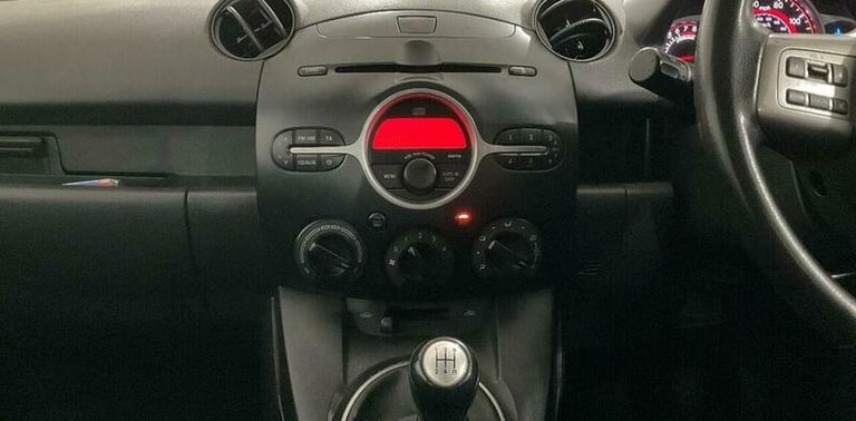 2010 Mazda Mazda2 1.3 Takuya Euro 4 5dr HATCHBACK Petrol Manual
