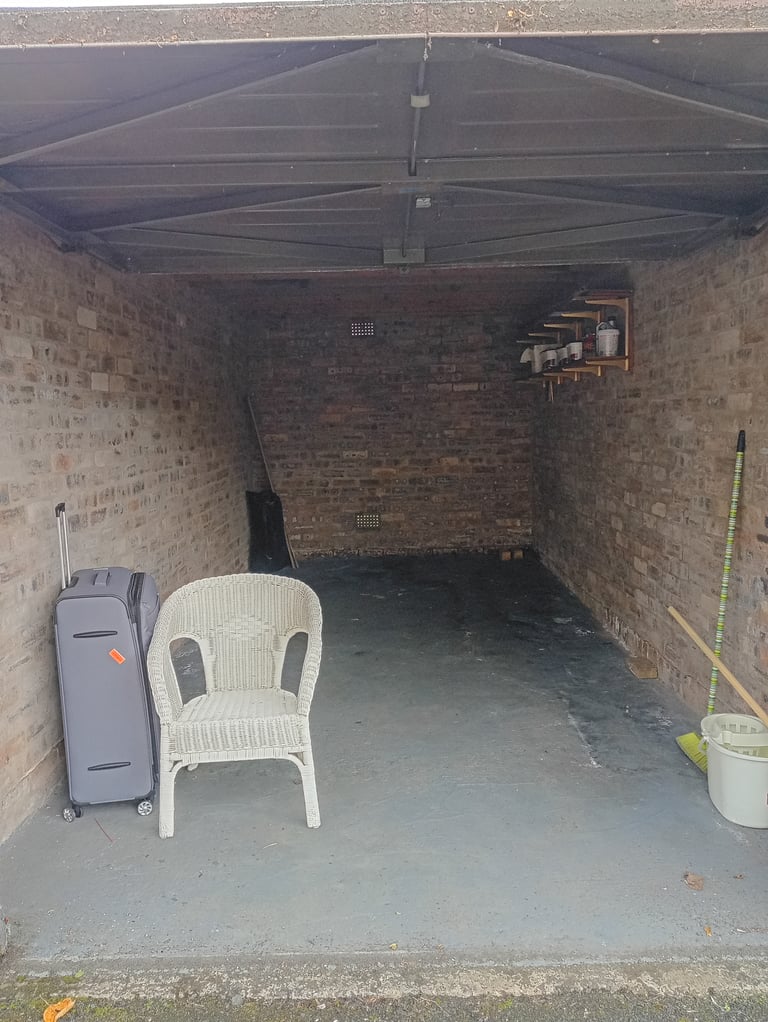Garage for rent £100 per month