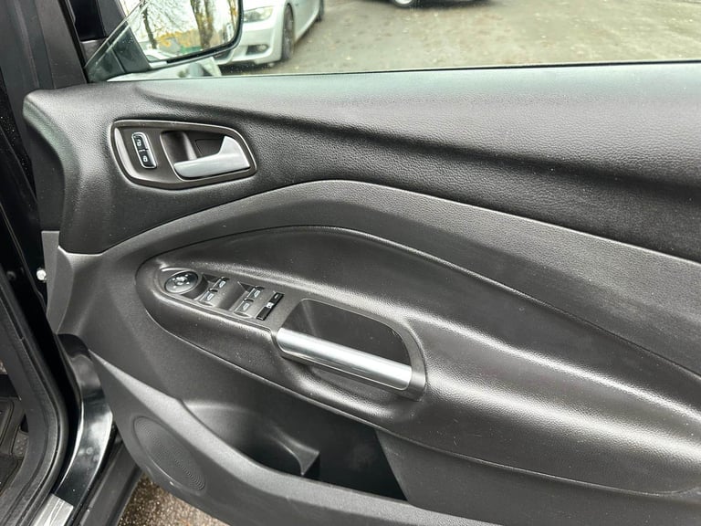 Ford KUGA 2.0L TDCI Diesel Titanium! 