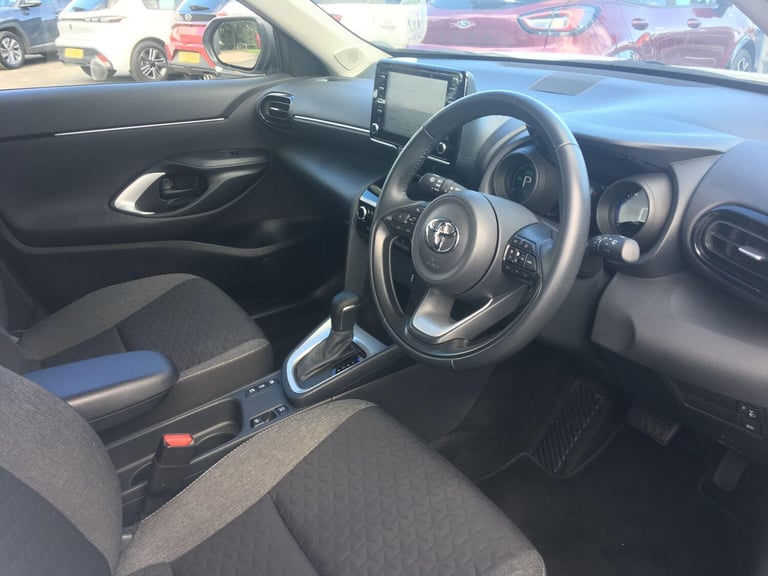 2023 Toyota Yaris Cross 1.5 VVT-h Icon SUV 5dr Petrol Hybrid E-CVT Euro 6 (s/s) (116 ps) HATCHBAC...