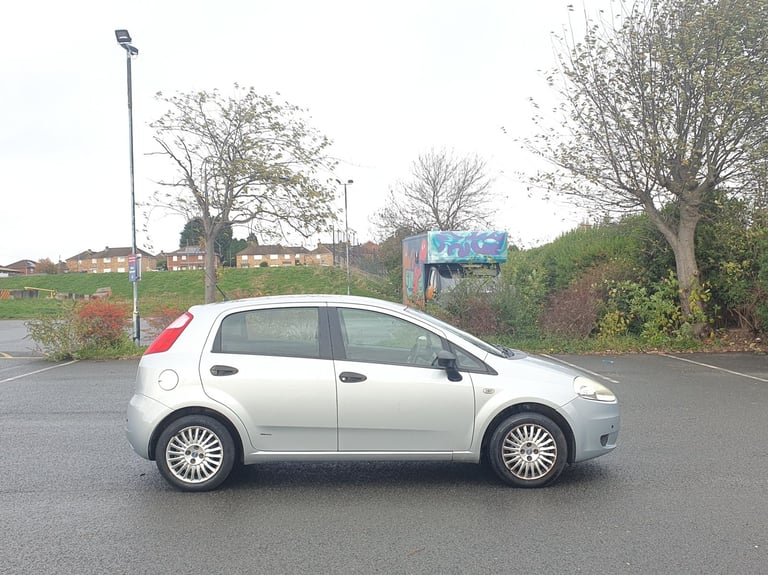 Fiat Punto Long Mot Hatchback, 2006, Manual, 1242 (cc),5 doors - Image 8
