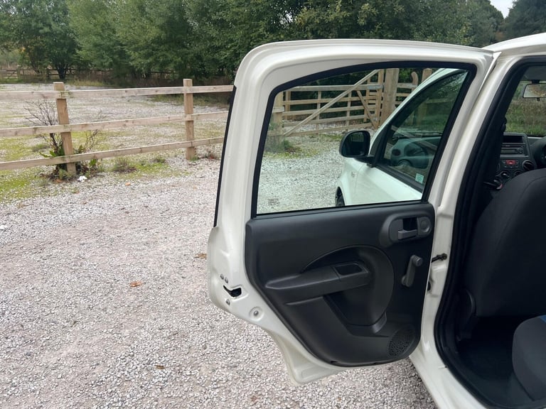 2011 Fiat Panda 1.2 MyLife 5dr HATCHBACK Petrol Manual