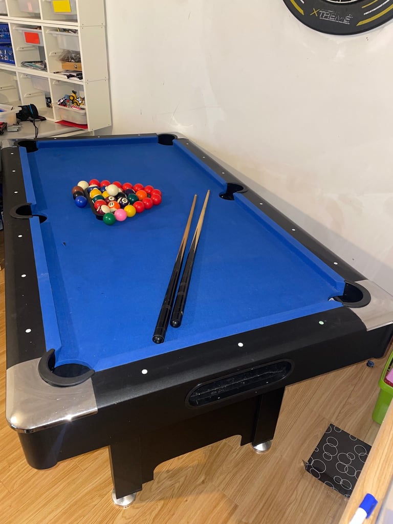 Kids pool table