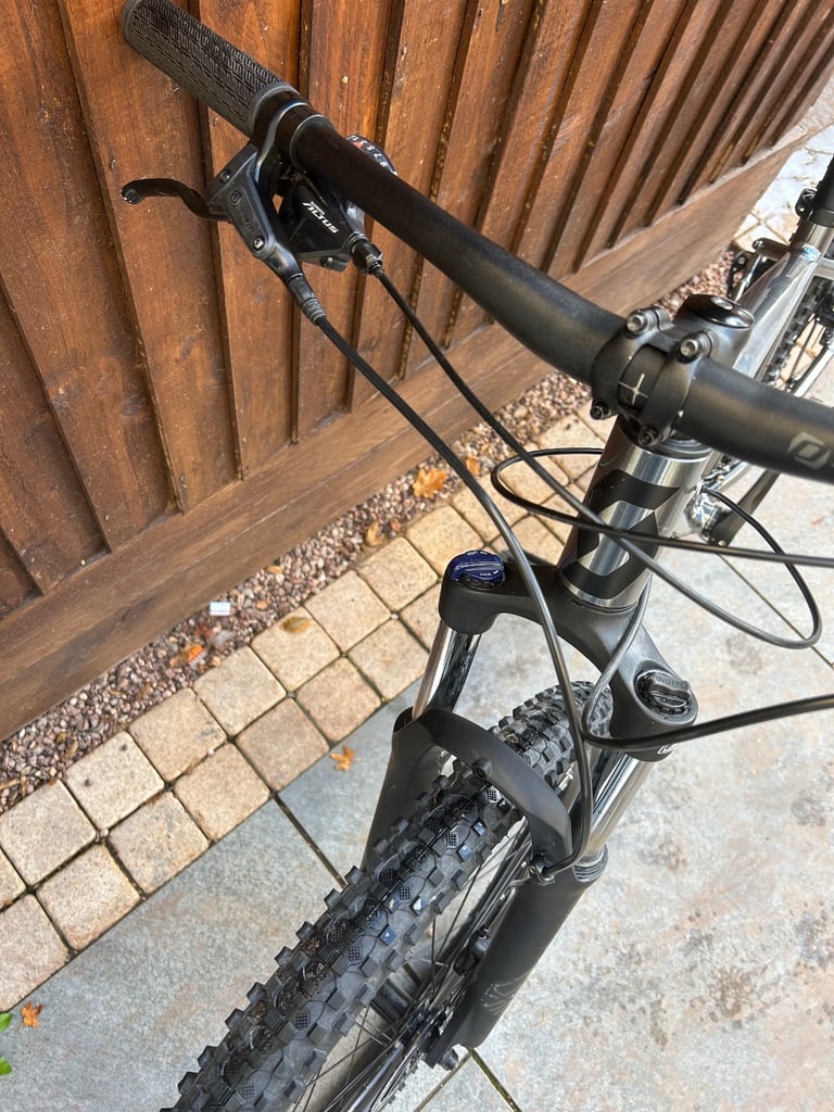 Scott Aspect 750 27.5” hardtail mountain bike