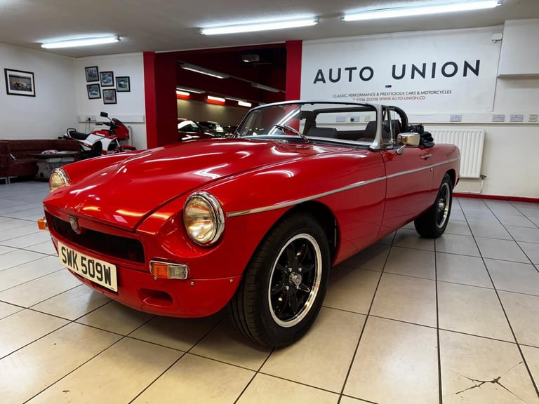 1981 MG MGB V8 CONVERTIBLE SEBRING REP Petrol Manual