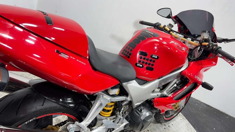 Honda VTR 1997 27K NEW MOT SERVICED 1000CC VTWIN SPORTS BIKE