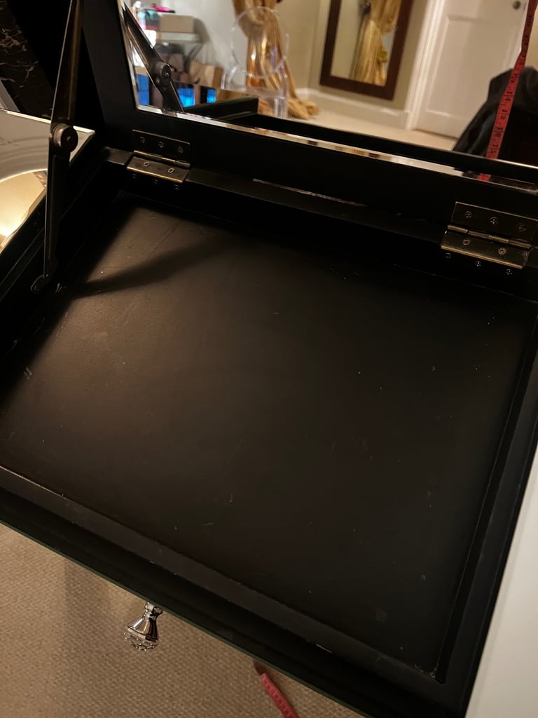 Mirrored dressing table/vanity 