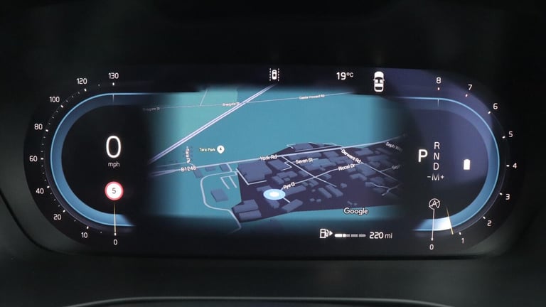 2025 Volvo XC40 B4 (P) Ultra Bright (Sunroof, Pilot Assist, BLIS, Leather) ESTATE Petrol/Electric...
