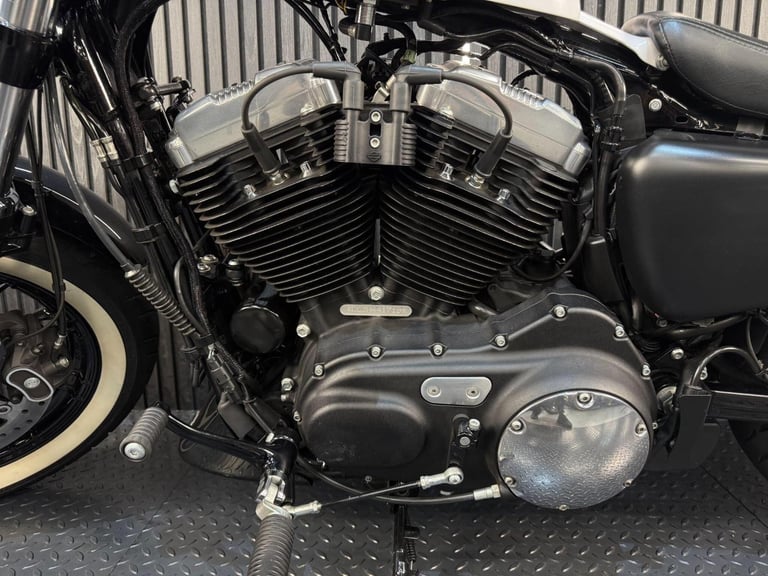 2017 Harley-Davidson Sportster 1200 XL1200X Forty-Eight Euro 4