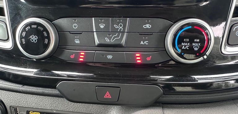 2019 Ford Transit Custom 2.0 EcoBlue 170ps Low Roof D/Cab Limited Van Auto PANEL VAN DIESEL Autom...