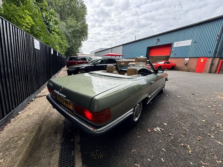 1983 A MERCEDES-BENZ SL 3.8L 2D  AUTO  218 BHP