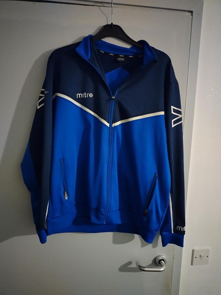 2 brand new men sport casual jackets both sized 3xl with zip pockets
