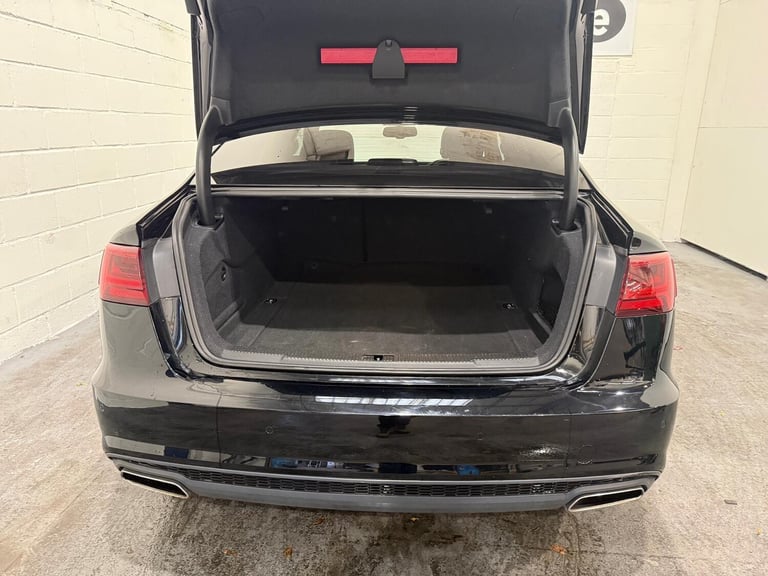 2016 Audi A6 Saloon 2.0 TDI ultra Black Edition S Tronic Euro 6 (s/s) 4dr SALOON Diesel Automatic