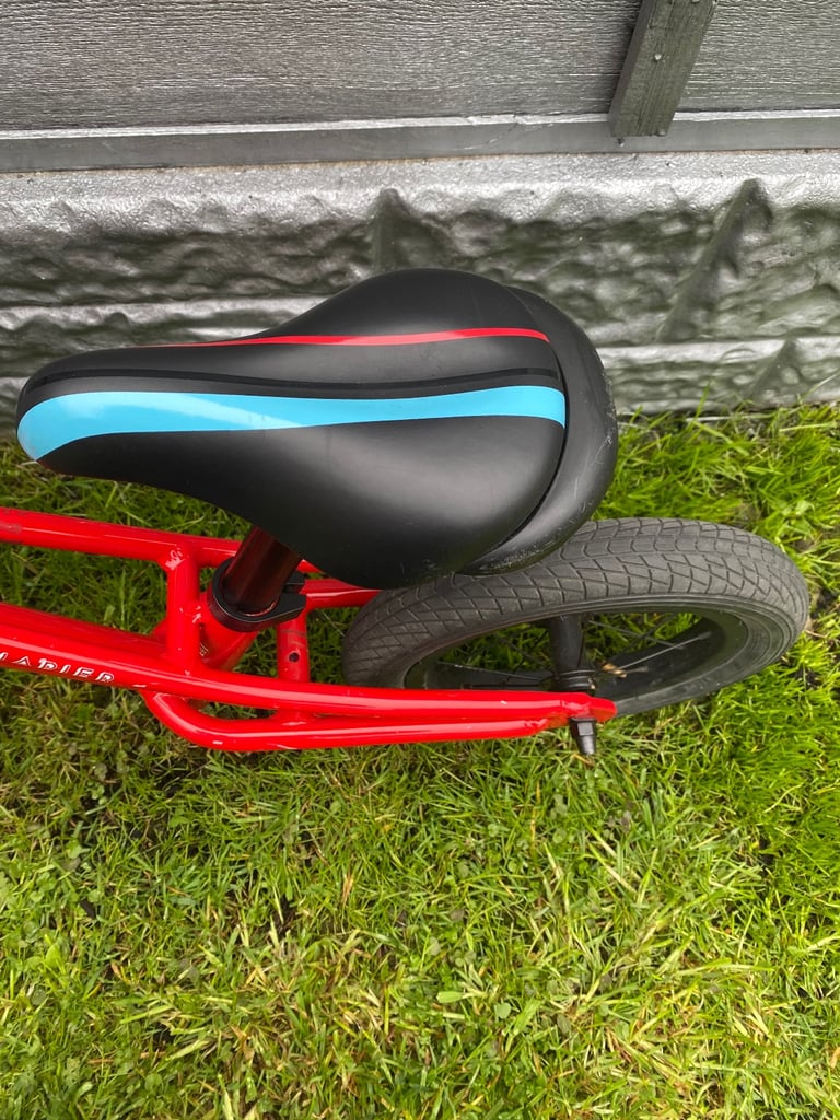 Kids/boys  balance bike/ Hoy Napier 12”