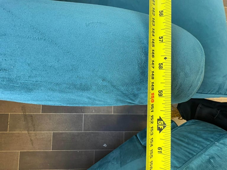 Lovely Compact French Velvet Sofa & Armchair. Delivery available🚛