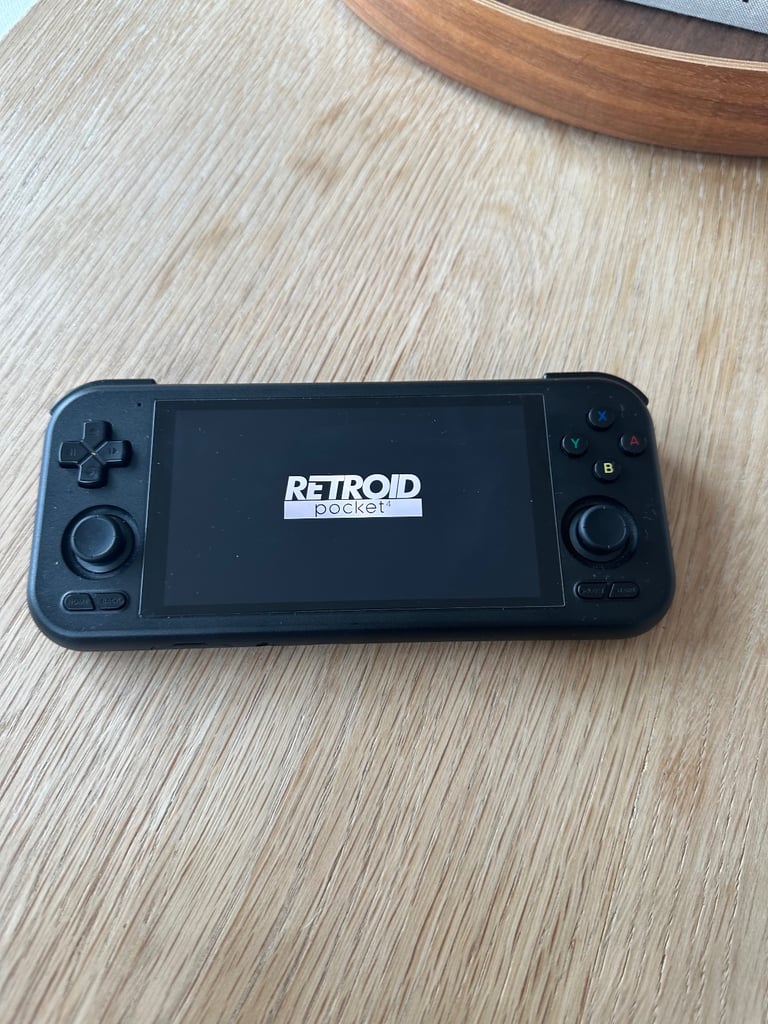 🎮 Retroid Pocket 4 Pro Handheld Gaming Console – Like New (w/ Official Accessories) – £180